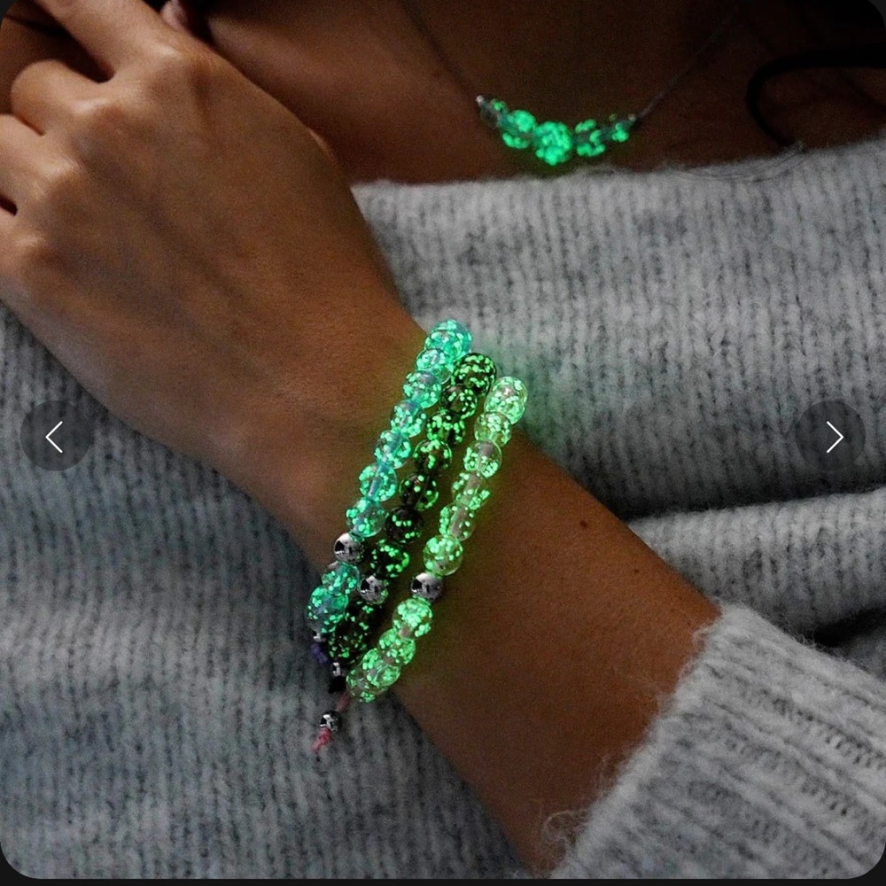 NOGU Lilac | Silver | Firefly Glass Macrame Bracelet - Picture 10 of 10